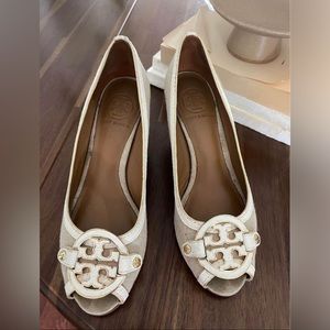 Tory Burch wedge sandals sz 7